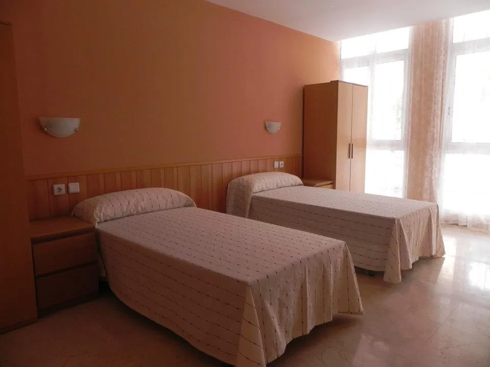 Habitación con dos camas