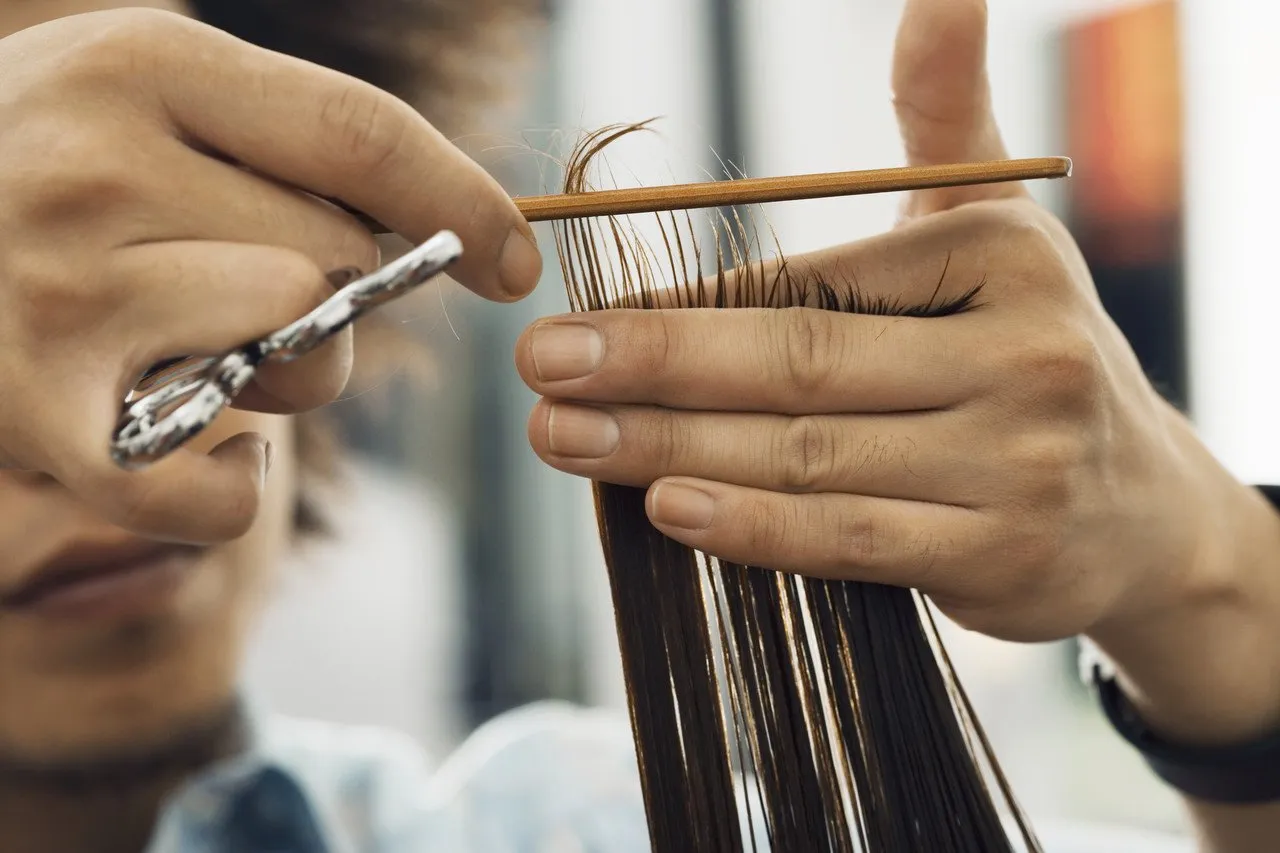 Corte de cabello en progreso