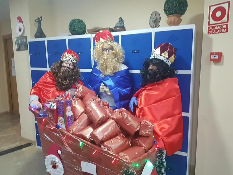 Reyes Magos con regalos