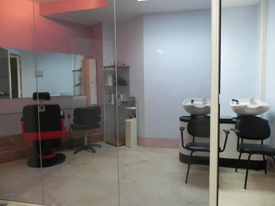 Sala de peluquería vacía